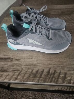 Altra Women's Gray & Teal Running Shoes